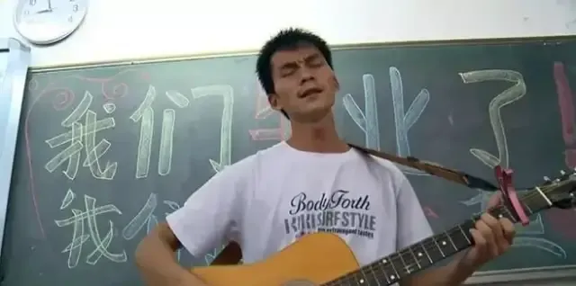 34岁备战高考，复读12年只为上清华，人生真的没有回头路吗？-男子复读13年33岁再进考场 今年他如愿了吗?