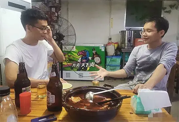 34岁备战高考，复读12年只为上清华，人生真的没有回头路吗？-男子复读13年33岁再进考场 今年他如愿了吗?