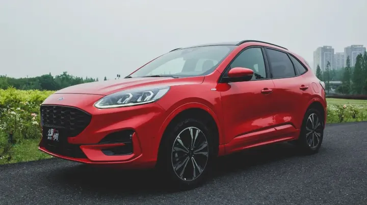 别以为我不知道你就是“四缸福克斯”​！​（四缸福克斯怎么样）