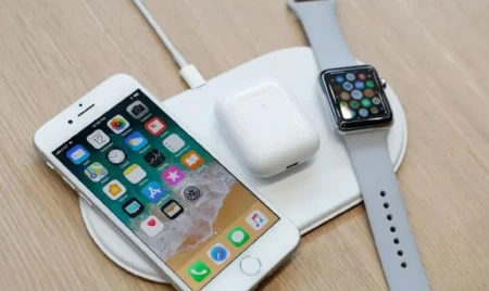 苹果手机充电慢怎么解决（手机超级快充变成慢充了怎么办）