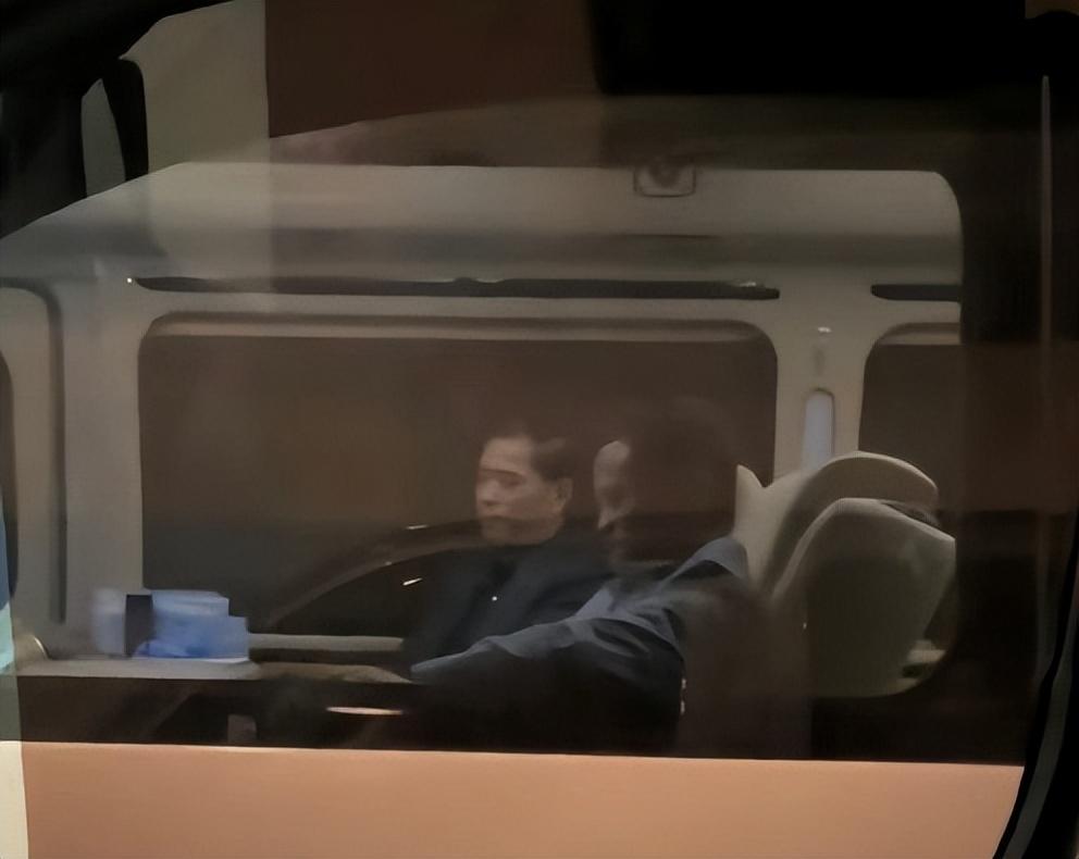 马云突然回国，释放出来的几个信号，非同小可，值得深思（马云回来没）