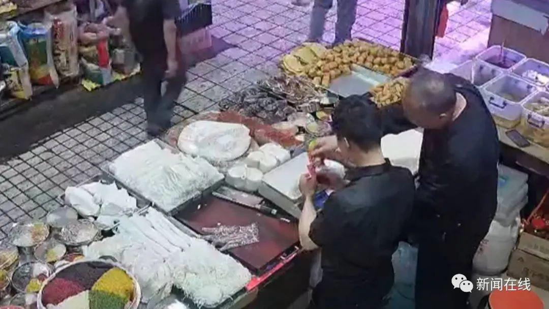 男子被贴膏药当场晕倒！官方通报：膏药没有迷药成分（没有问题贴膏药）