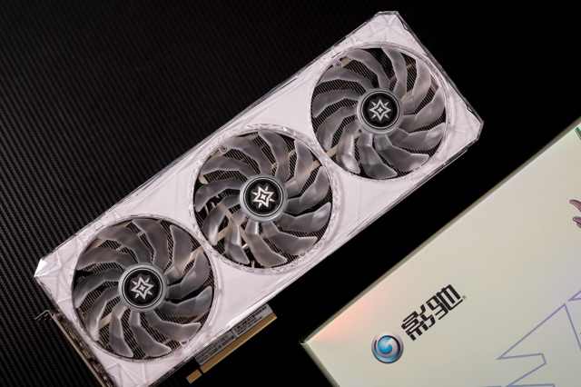 比RTX 3090 Ti便宜，还比RTX 3090 Ti能打！影驰 GeForce RTX 4070 Ti 星曜 OC显卡评测