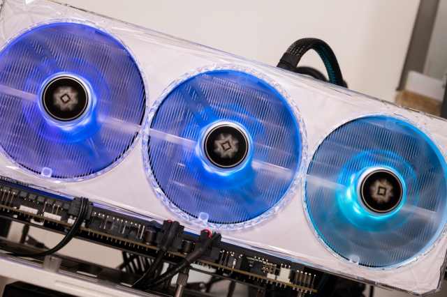 比RTX 3090 Ti便宜，还比RTX 3090 Ti能打！影驰 GeForce RTX 4070 Ti 星曜 OC显卡评测