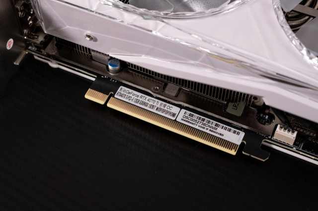 比RTX 3090 Ti便宜，还比RTX 3090 Ti能打！影驰 GeForce RTX 4070 Ti 星曜 OC显卡评测