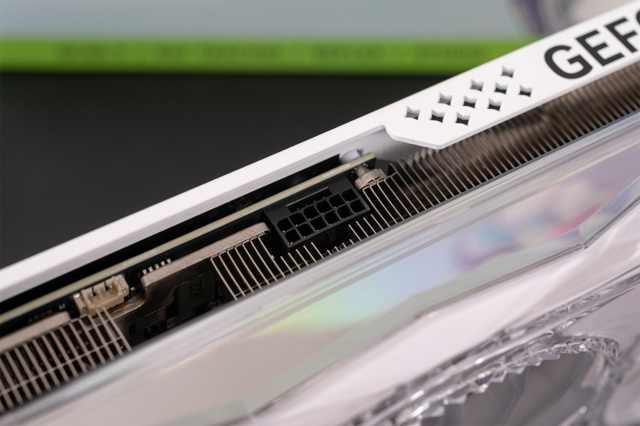 比RTX 3090 Ti便宜，还比RTX 3090 Ti能打！影驰 GeForce RTX 4070 Ti 星曜 OC显卡评测