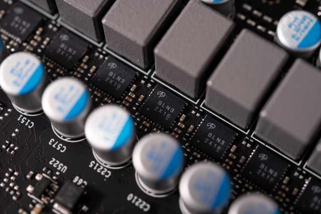 比RTX 3090 Ti便宜，还比RTX 3090 Ti能打！影驰 GeForce RTX 4070 Ti 星曜 OC显卡评测