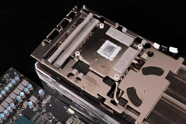 比RTX 3090 Ti便宜，还比RTX 3090 Ti能打！影驰 GeForce RTX 4070 Ti 星曜 OC显卡评测