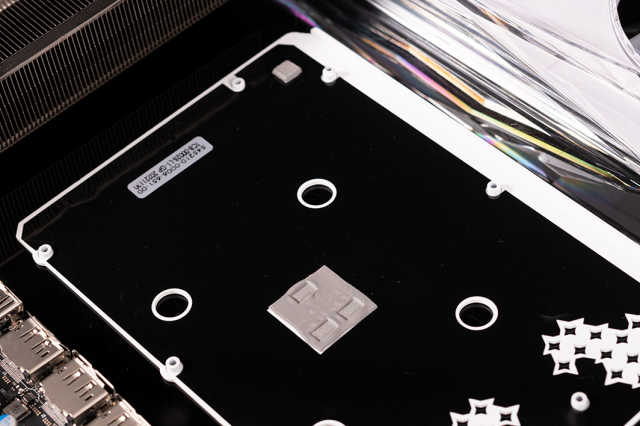 比RTX 3090 Ti便宜，还比RTX 3090 Ti能打！影驰 GeForce RTX 4070 Ti 星曜 OC显卡评测