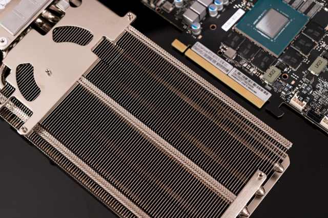 比RTX 3090 Ti便宜，还比RTX 3090 Ti能打！影驰 GeForce RTX 4070 Ti 星曜 OC显卡评测