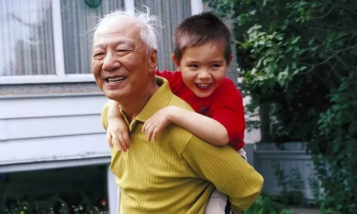 备用：是谁绑架了中国父母？（谁绑架了爱）