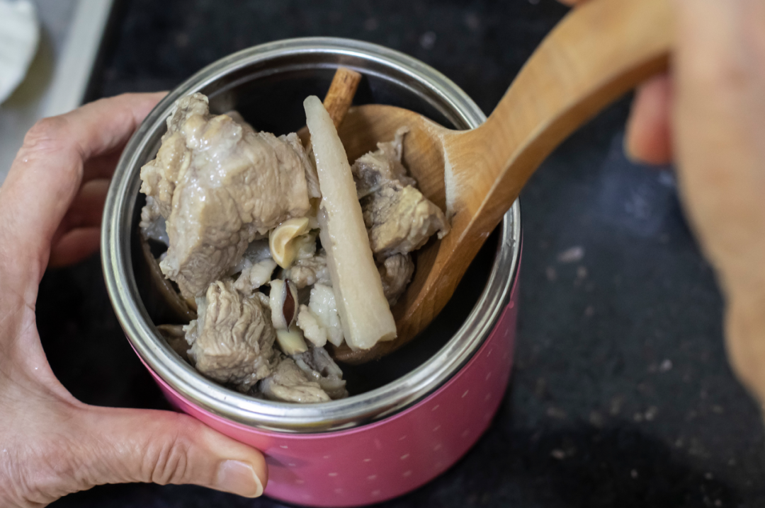 “五指毛桃汤”中毒致命？祸根在这里！街坊们请警惕-五指毛桃汤什么味道