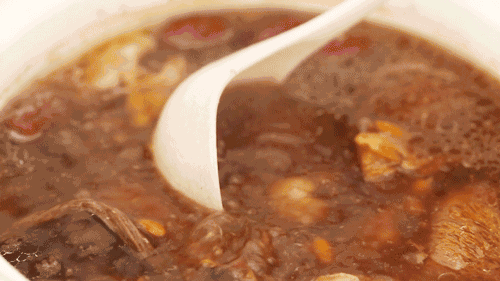 可怕！煲汤放错这个药材分分钟钟中毒！-煲汤的药