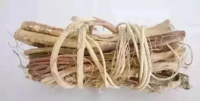 可怕！煲汤放错这个药材分分钟钟中毒！-煲汤的药