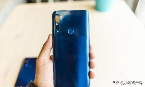 华为再曝升降前摄新机，或为畅享10系列，20W快充新机身份曝光-华为畅享10是升降式摄像头吗