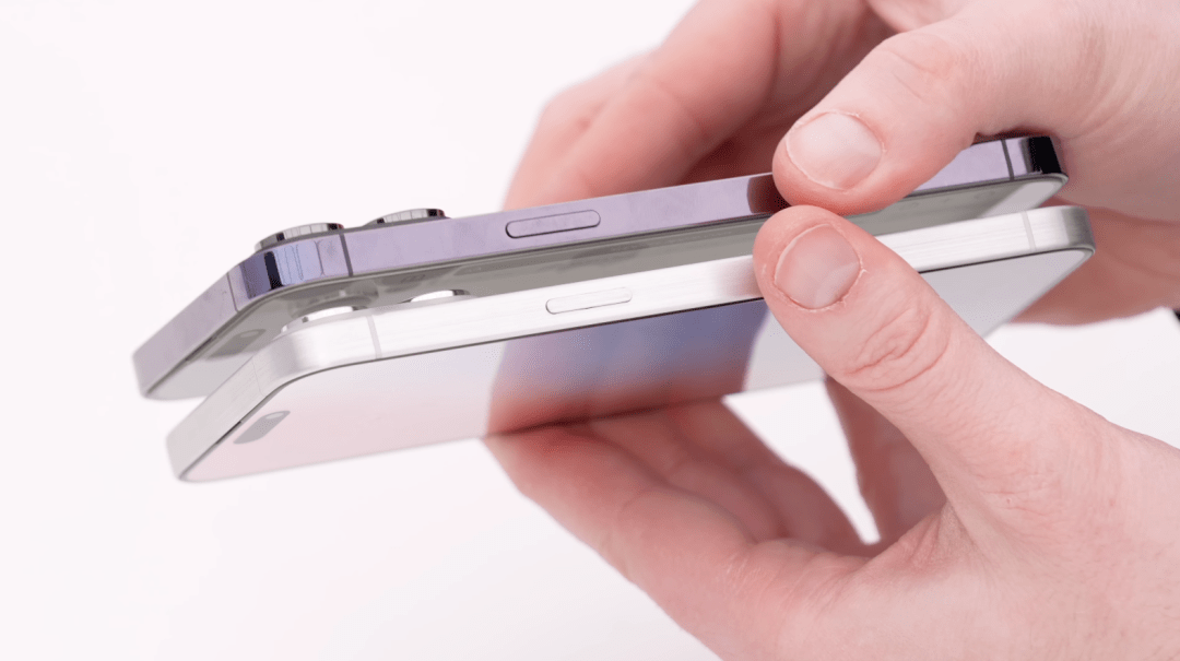 iPhone15ProMax机模上手 | 华为做小尺寸平板？-iphone12promax参数