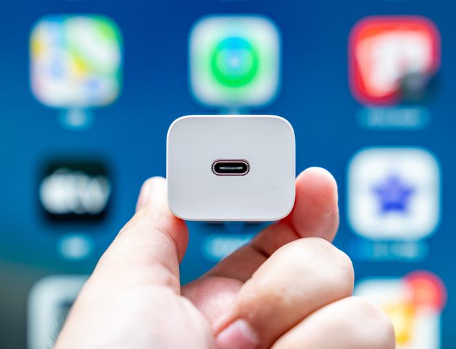 充电时充电头发热，需要警惕“第三阶段”！-充电头发热很烫 什么原因造成的