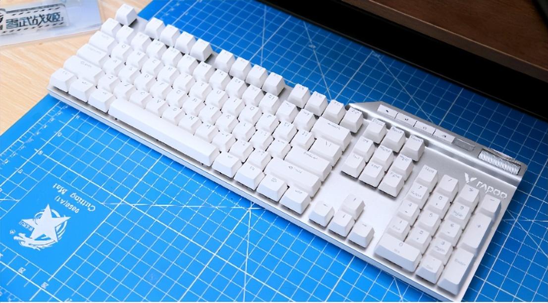 你的键盘由你定，全尺寸RGB热插拔入手分享-热插拔键盘套件需要焊接吗