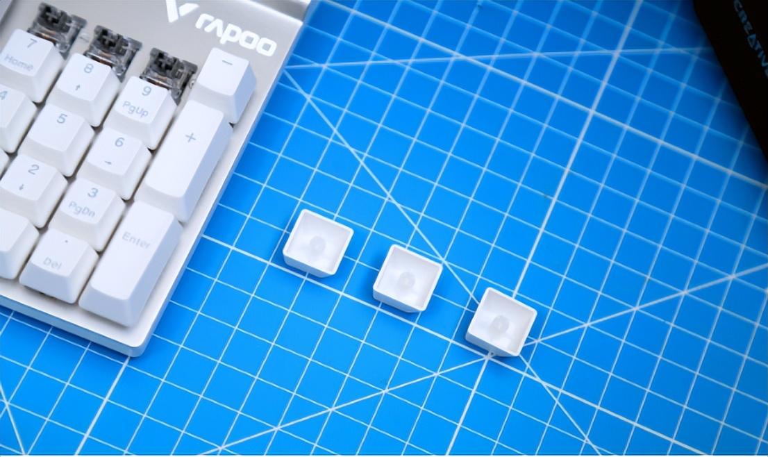 你的键盘由你定，全尺寸RGB热插拔入手分享-热插拔键盘套件需要焊接吗