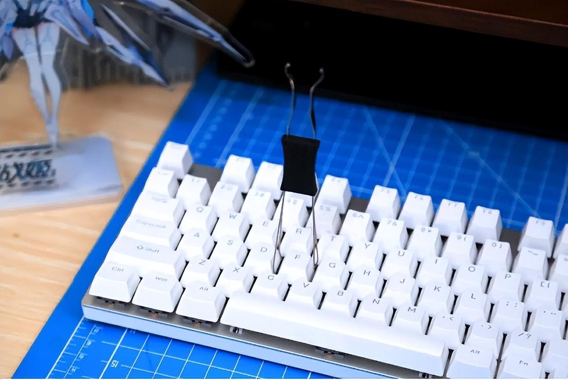 你的键盘由你定，全尺寸RGB热插拔入手分享-热插拔键盘套件需要焊接吗