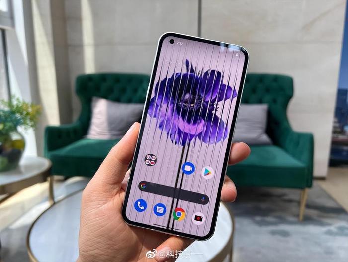 系统贴近原生安卓的体验，Nothing Phone 1注定不能在国内市场大卖-原生系统的安卓手机