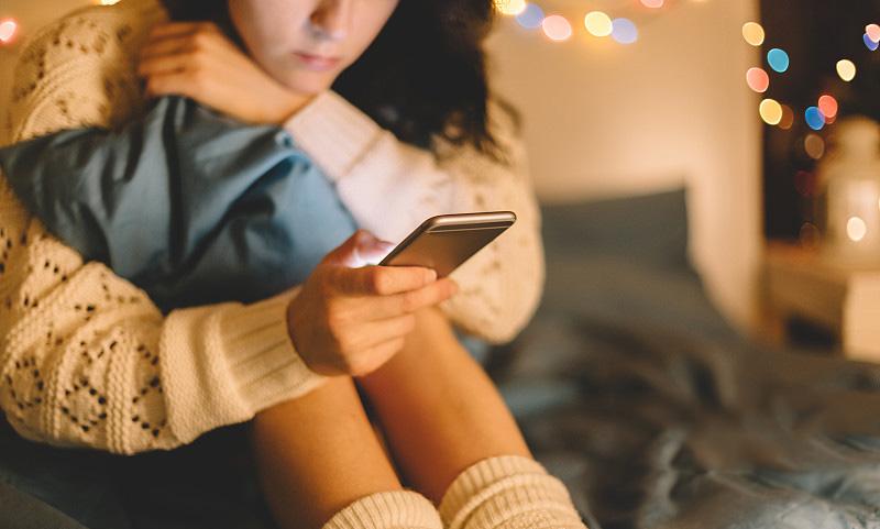 网络电话软件竟然深受女生热捧-网络电话软件打电话要收费吗安全吗