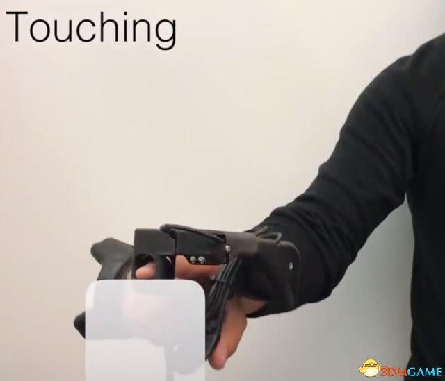 微软推出VR新技术 触摸体验如同《头号玩家》？-微软vr眼镜hololens