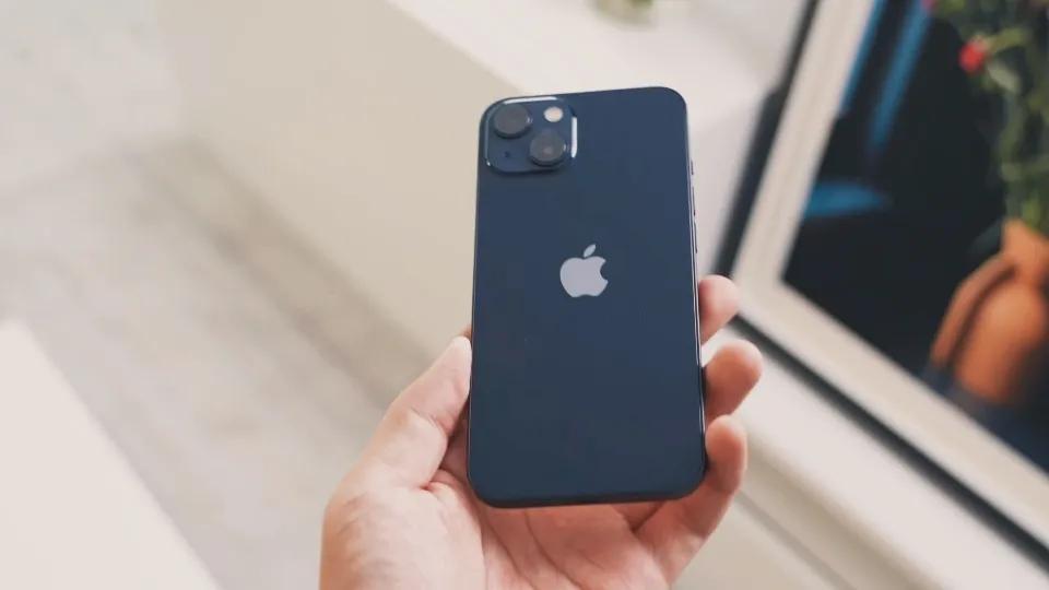 终于知道为什么今年最值得买的iPhone不是13或者Max，而是13Pro了-今年苹果手机价格为什么这么低