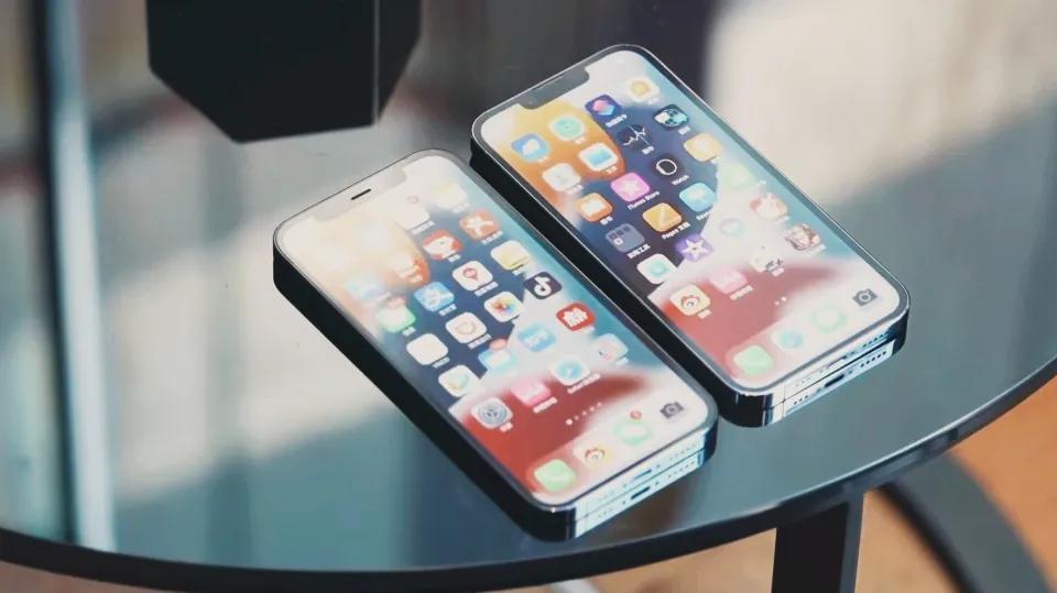 终于知道为什么今年最值得买的iPhone不是13或者Max，而是13Pro了-今年苹果手机价格为什么这么低
