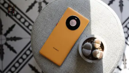 华为mate40 pro+简单对比P40 pro+，选择哪个最合适？-华为mate40pro和p40pro+哪个值得入手