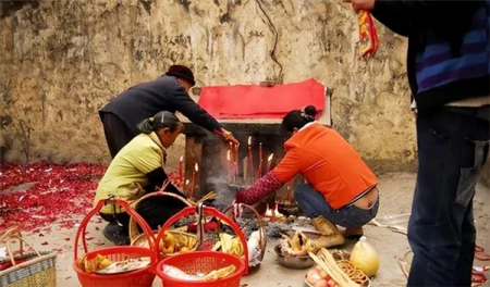 俗语：“坟前有一物，子孙后代富”，这一物指的啥？现在还有吗？-坟前有道怎么破解