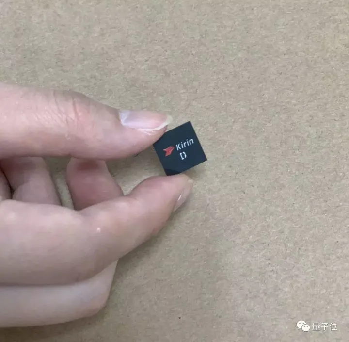 麒麟810实体芯片首次亮相，对标骁龙730，AI跑分比骁龙855还高-麒麟810在麒麟芯片排名