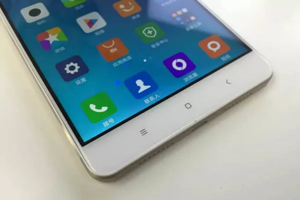 小米MAX开箱简评，比脸还大的手机值不值得买？-小米max是多少寸的