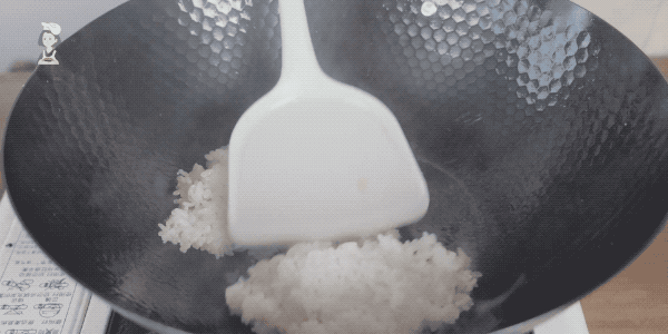 炒了10碗蛋炒饭，终于找到了最完美的做法！没想到这么简单-蛋炒饭正常做法