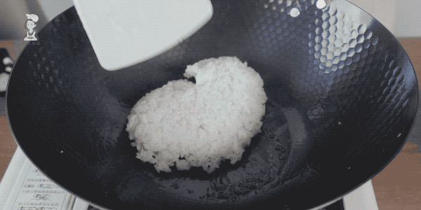 炒了10碗蛋炒饭，终于找到了最完美的做法！没想到这么简单-蛋炒饭正常做法