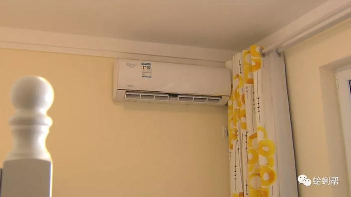 美的新空调异响不断，拆检两次竟成正常！消费者@官微才退款！-美的空调有嗡嗡的声音是什么原因