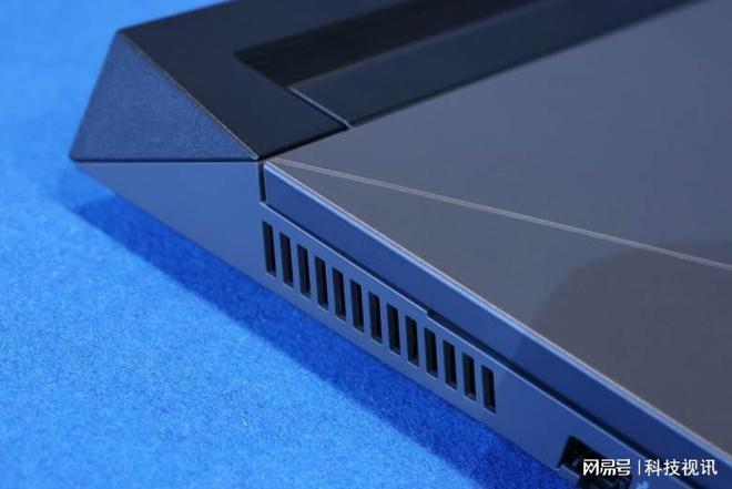 2023款戴尔游匣G15游戏本图赏：未来机械主义设计-戴尔游匣g15百度百科