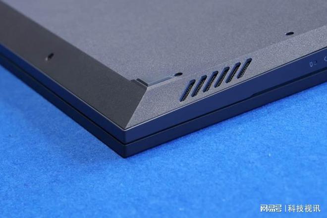 2023款戴尔游匣G15游戏本图赏：未来机械主义设计-戴尔游匣g15百度百科