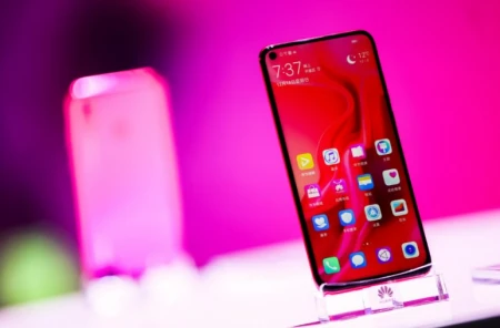 手机是日常必备，可放大字体，也可调节眼睛疲劳-手机字体调大可以减缓近视