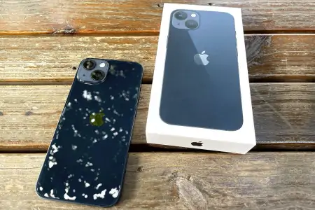 iPhone13彻底真香，A15芯片+超强续航，128G版本售价亲民-苹果13芯片a15