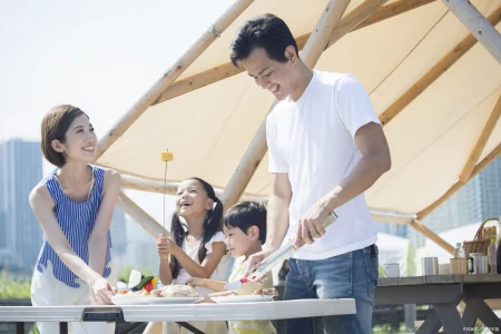 孩子在饭桌上时，家庭有这几个表现，说明家风不好-孩子餐桌礼仪常识