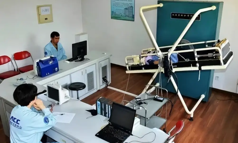 神舟五号飞天，遭遇濒死26秒，杨利伟一度哽咽，以为自己要牺牲了-神舟五号载人航天飞行