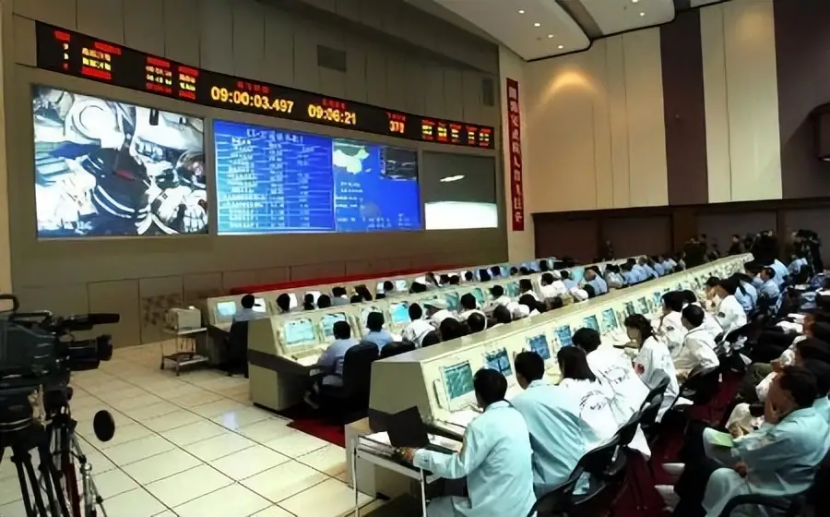 神舟五号飞天，遭遇濒死26秒，杨利伟一度哽咽，以为自己要牺牲了-神舟五号载人航天飞行