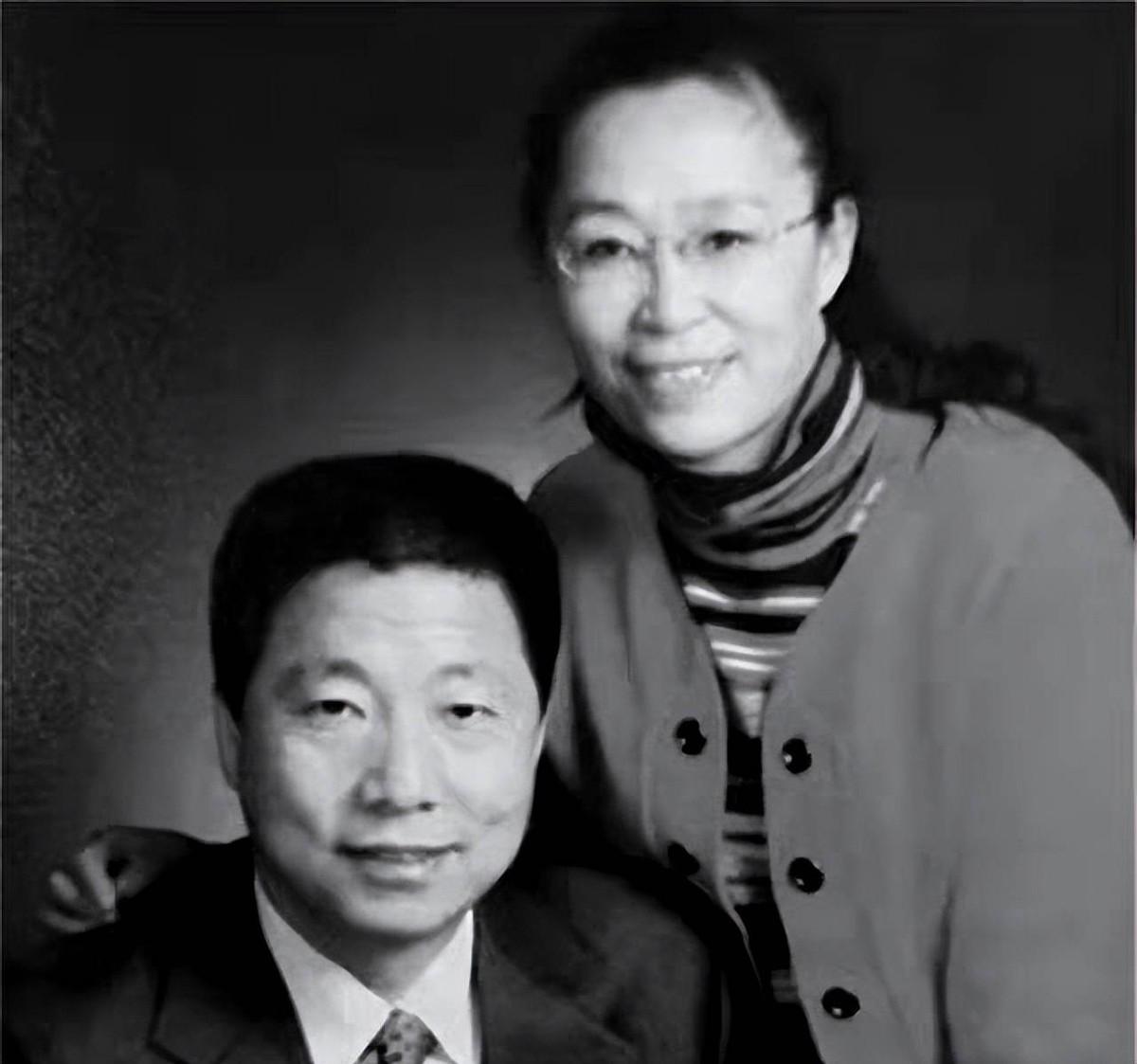 中国第一位飞天航天员——杨利伟，成功的背后，是妻子默默的陪伴-中国航天第一人杨利伟简介