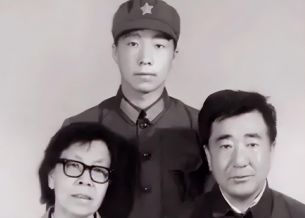 航天英雄杨利伟，刻苦训练十余载，有着哪些不为人知的辛酸往事？-航天员杨利伟多少岁了