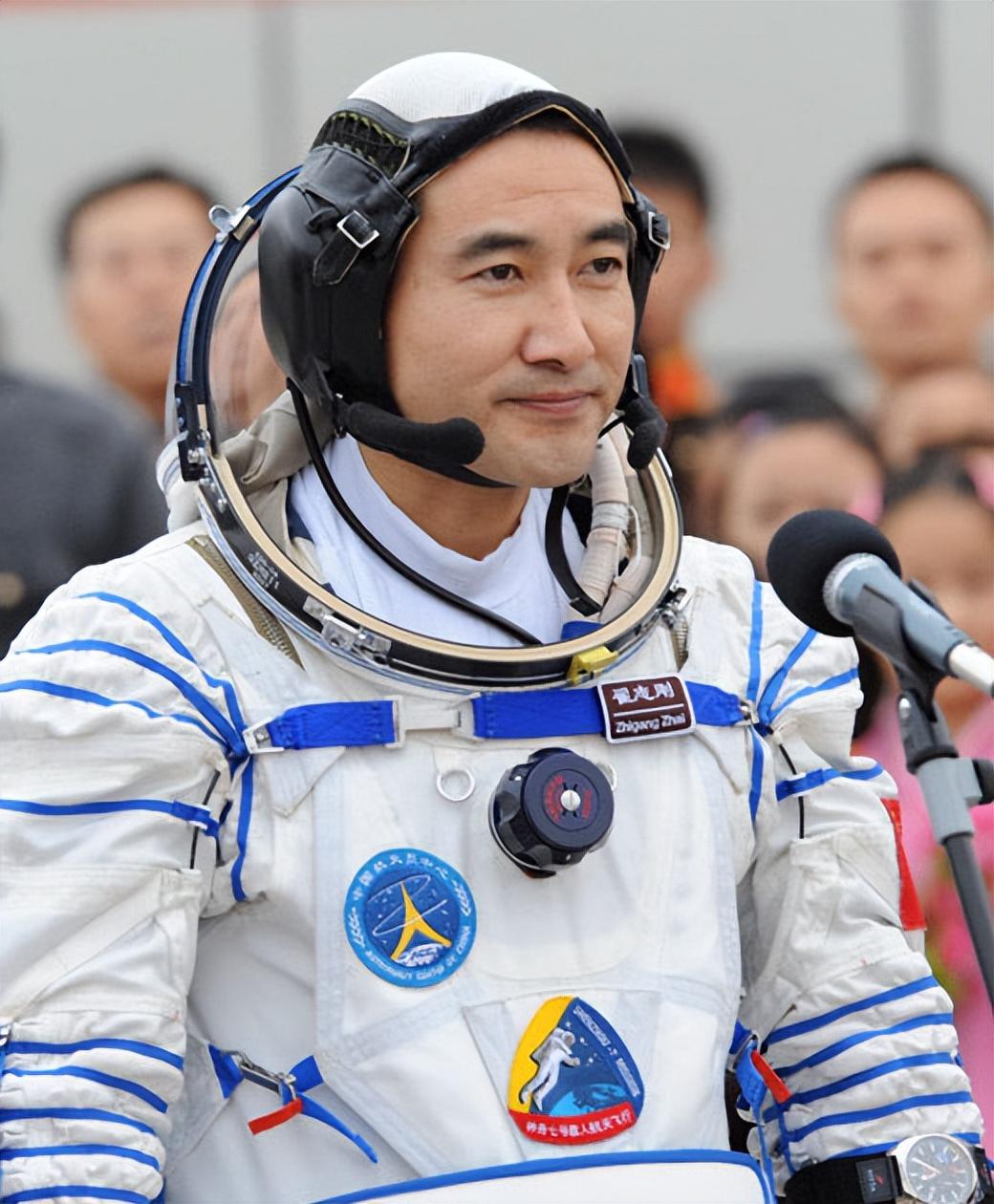 航天英雄杨利伟，刻苦训练十余载，有着哪些不为人知的辛酸往事？-航天员杨利伟多少岁了