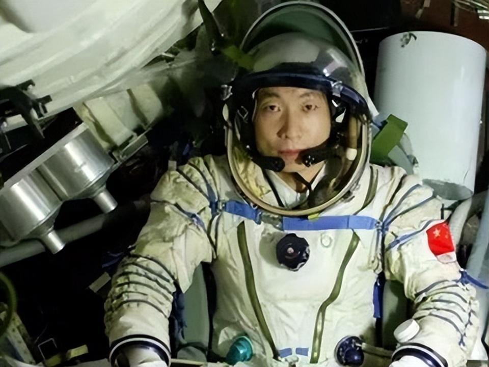 航天员能量餐为啥具有不可替代性？三个条件极为苛刻，杨利伟首吃-航天器能量来源于哪里