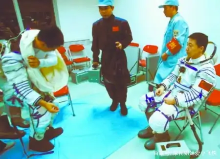 杨利伟在太空听到“敲窗”声？17年后谜底揭晓，多亏他当时机智！-杨利伟在太空听见敲门
