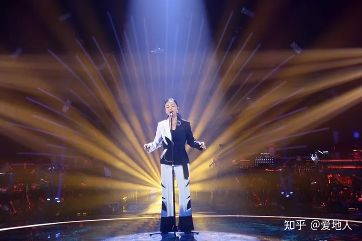 《中歌会》告诉你黄绮珊是一个什么样的好歌手-歌唱家黄绮珊的歌曲