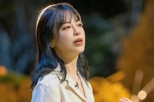 黄绮珊3婚3离情路坎坷，55岁无儿无女，如今终于活出了自我-黄绮珊早年经历